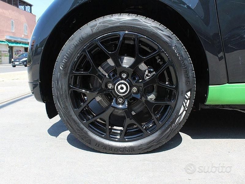 Usata Smart ForTwo Electric Drive Passion 41 kW (56 CV) 2018 Nero Utilitaria