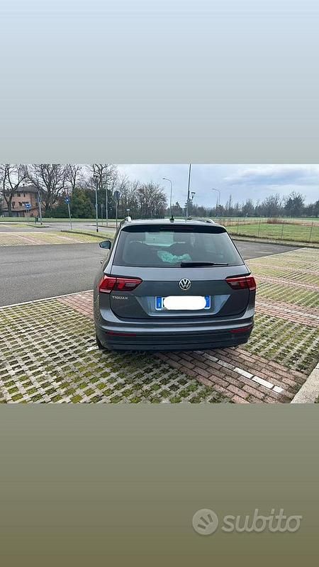 Usata VW Tiguan 150 CV (110 kW) 2019 Grigio SUV