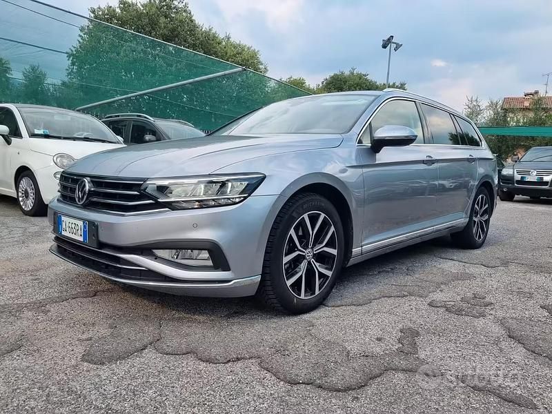 Usata VW Passat Business 190 CV (139 kW) 2020 Grigio Station wagon