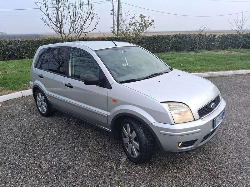 Usata 2005 Ford Fusion Collection Monovolume | 1350 € (Molto cara) - Immagine 1/4