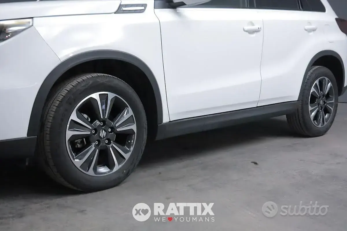 Second-hand Suzuki Vitara 116 CP (85 kW) 2024 Alb SUV