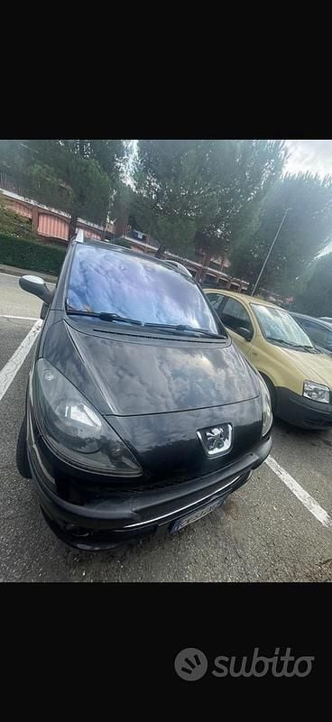 Usata Peugeot 1007 110 CV (80 kW) 2005 Nero Monovolume