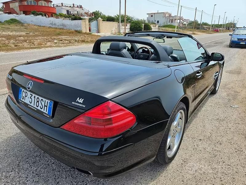 Usata Mercedes SL500 306 CV (225 kW) 2002 Nero Cabrio