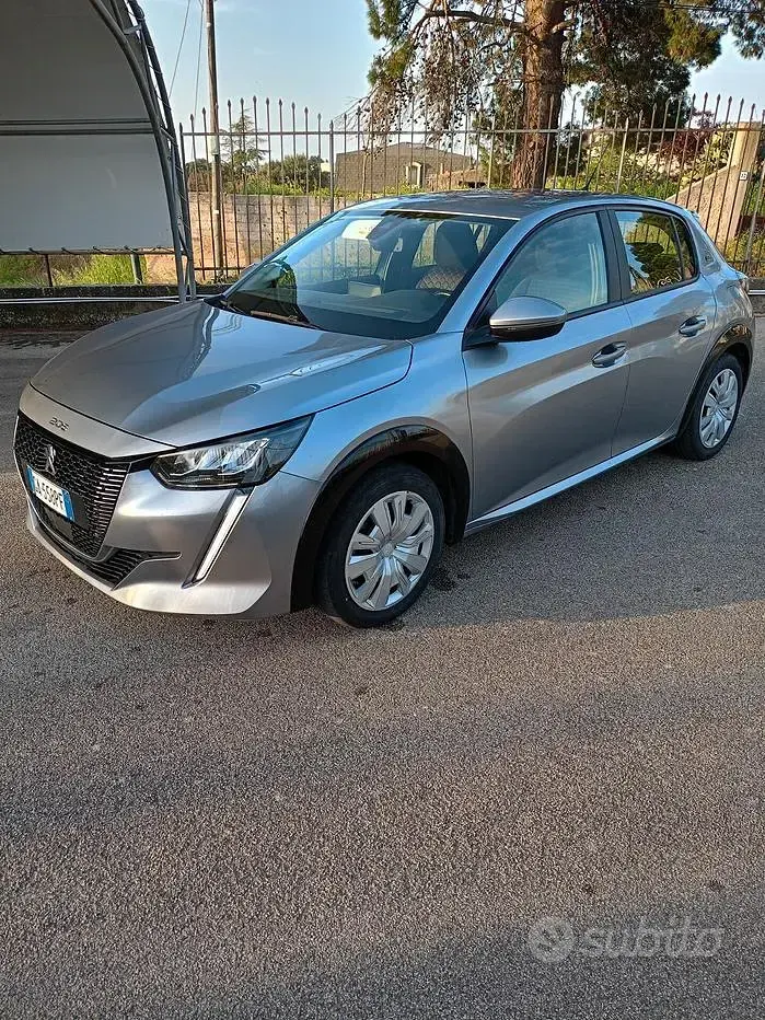 Usata Peugeot 208 Active 56 kW (77 CV) 2020 Grigio Utilitaria
