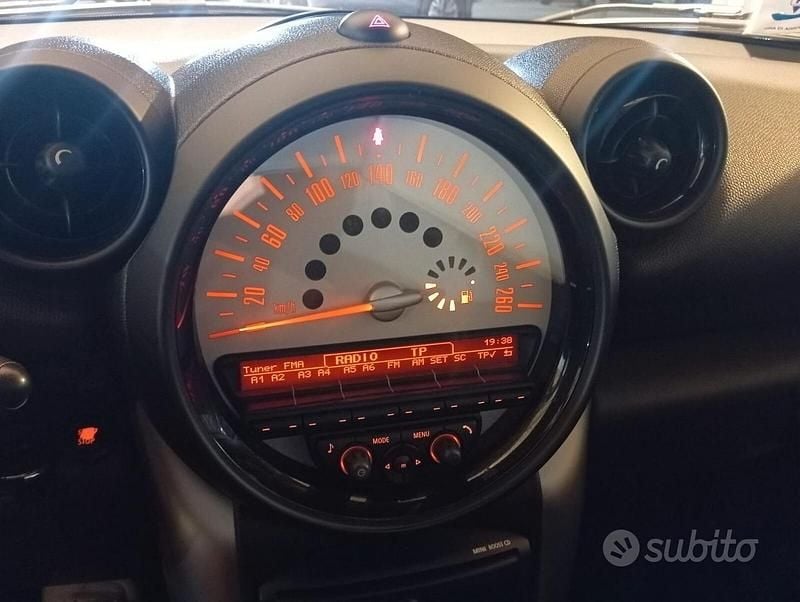 Usata Mini Cooper D Countryman 89 CV (65 kW) 2014 Verde SUV