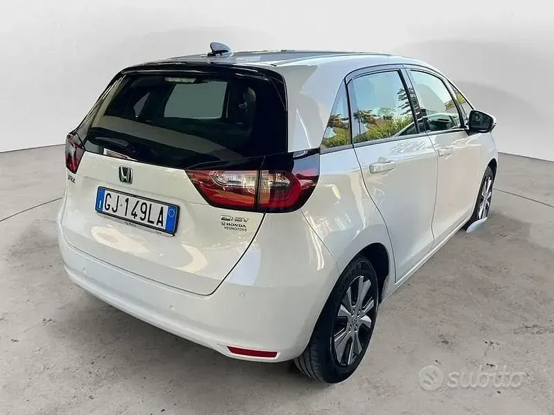 Usata Honda Jazz Elegance 109 CV (80 kW) 2022 Bianco Utilitaria