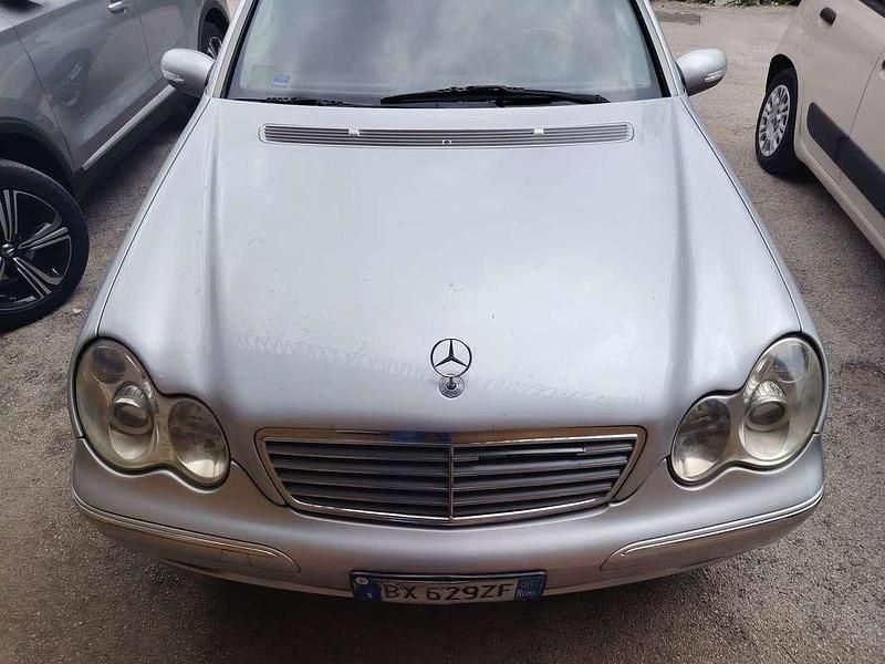 Usata Mercedes C220 150 CV (110 kW) 2001 Argento Berlina