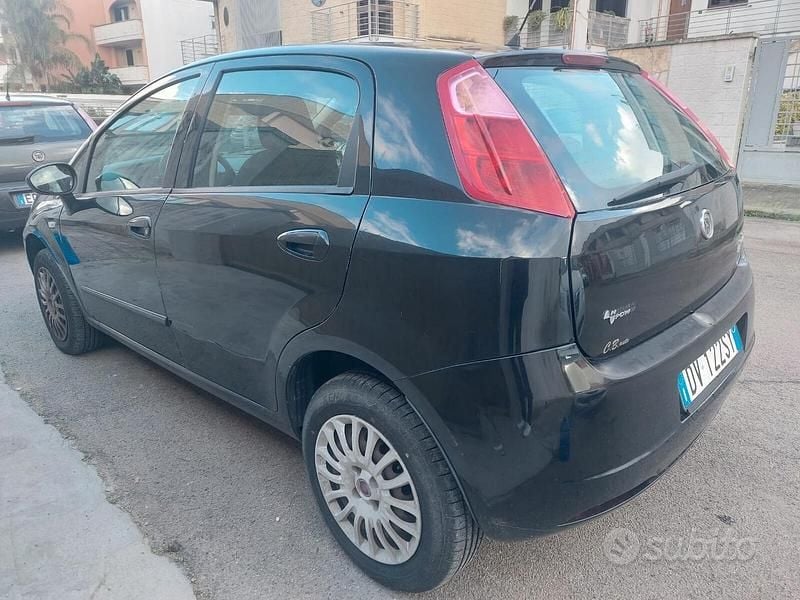 Usata Fiat Punto 77 CV (56 kW) 2009 Nero Utilitaria