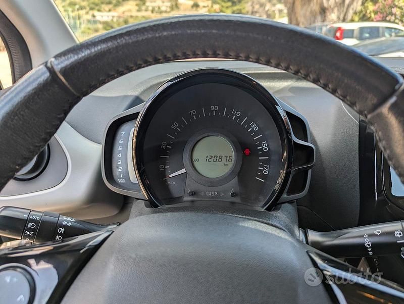 Usata Peugeot 108 82 CV (60 kW) 2015 Nero Utilitaria