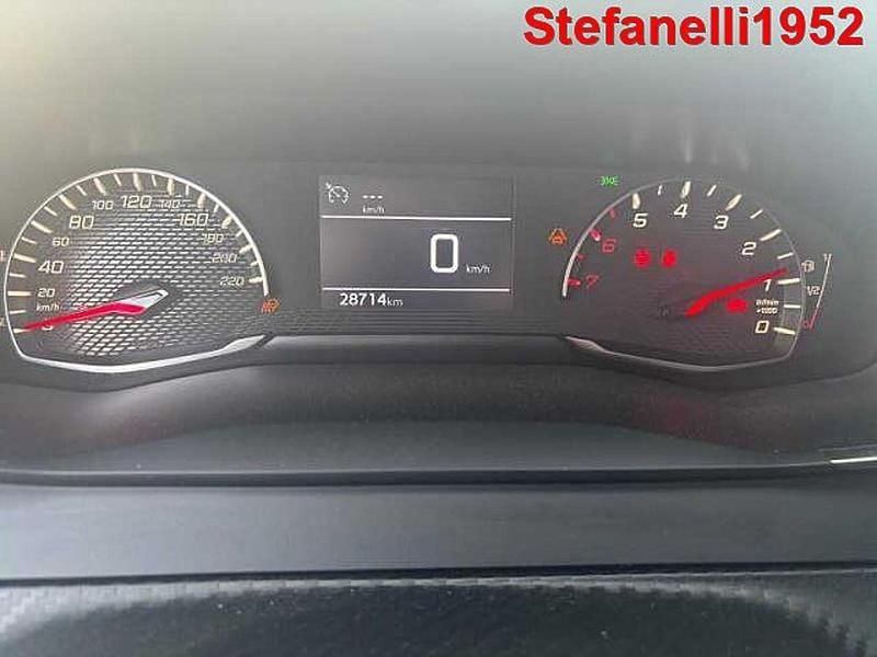 Usata Peugeot 208 Active 100 CV (73 kW) 2024 Grigio Utilitaria