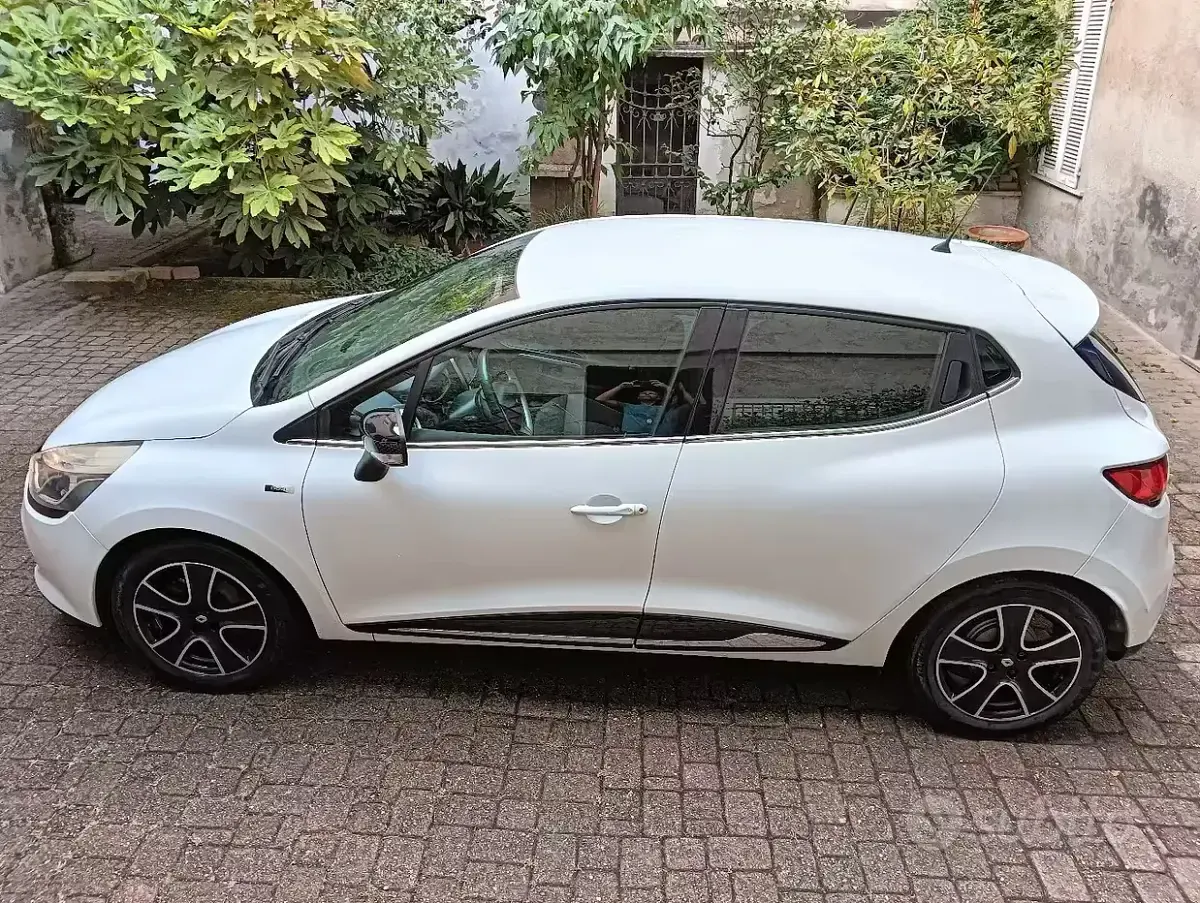 Usata Renault Clio IV 75 CV (55 kW) 2016 Bianco Berlina