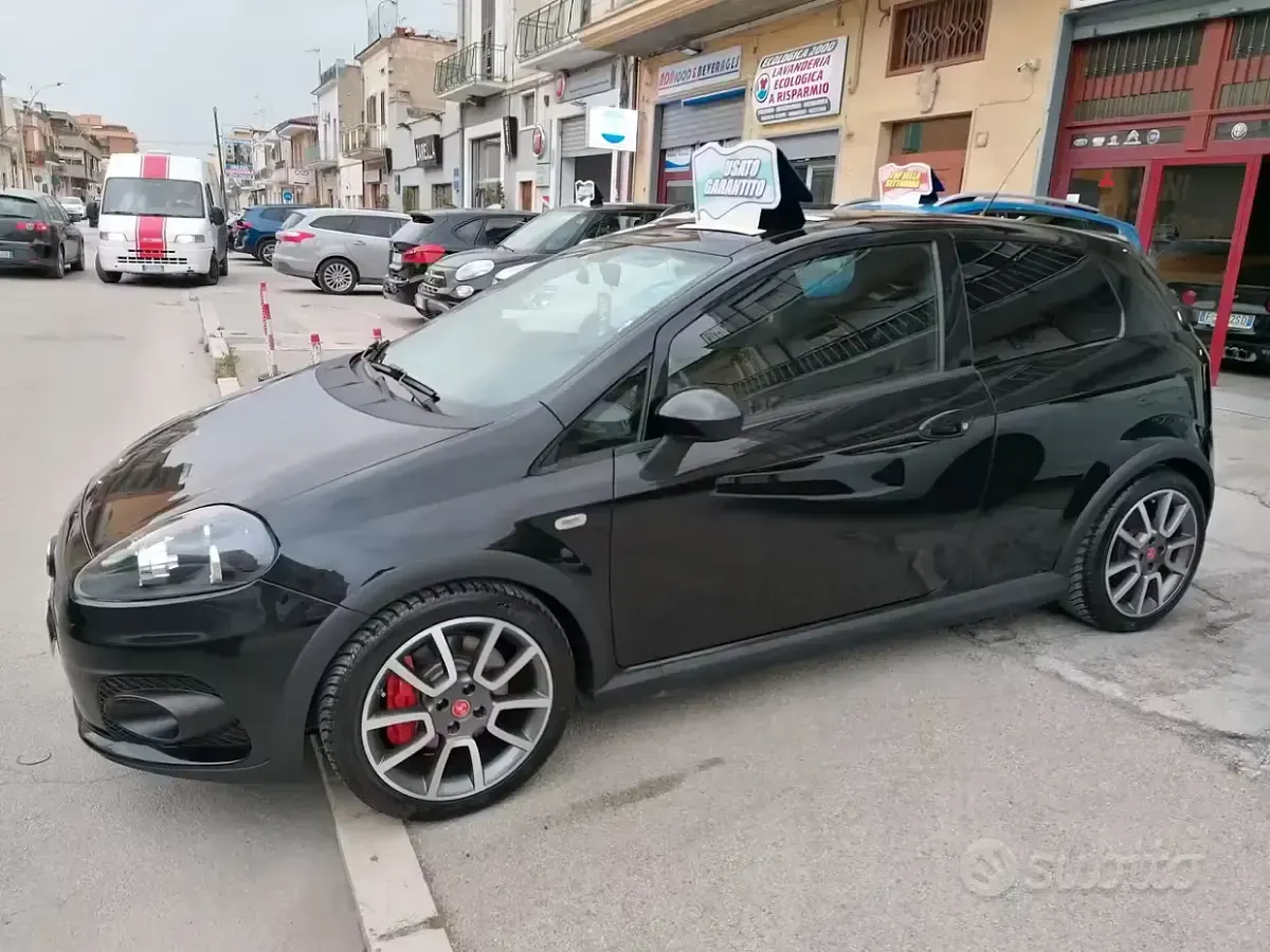 Usata Abarth Grande Punto 155 CV (114 kW) 2008 Nero Utilitaria