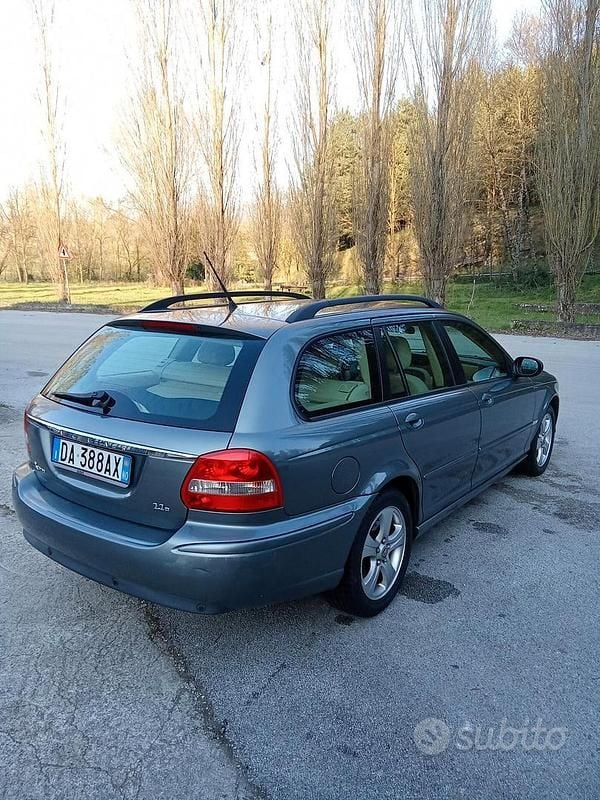 Usata Jaguar X-type 130 CV (95 kW) 2006 Grigio Station wagon