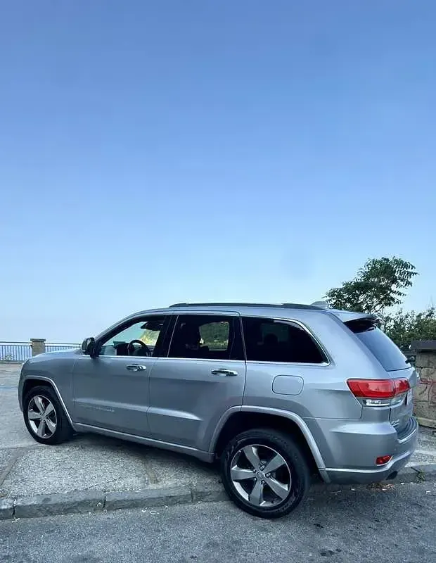 Usata Jeep Grand Cherokee Overland 250 CV (183 kW) 2015 Argento SUV