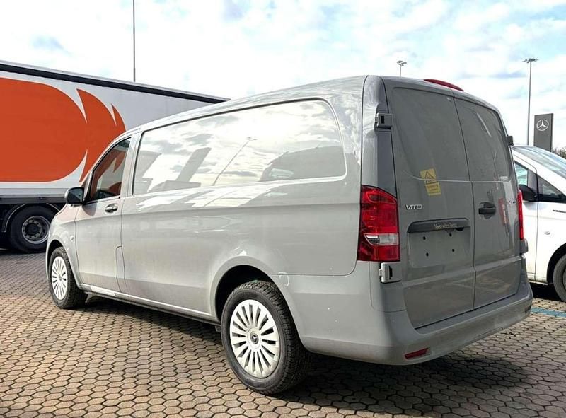 Nouvelle Mercedes Vito 136 ch (100 kW) 2026 Gris Van