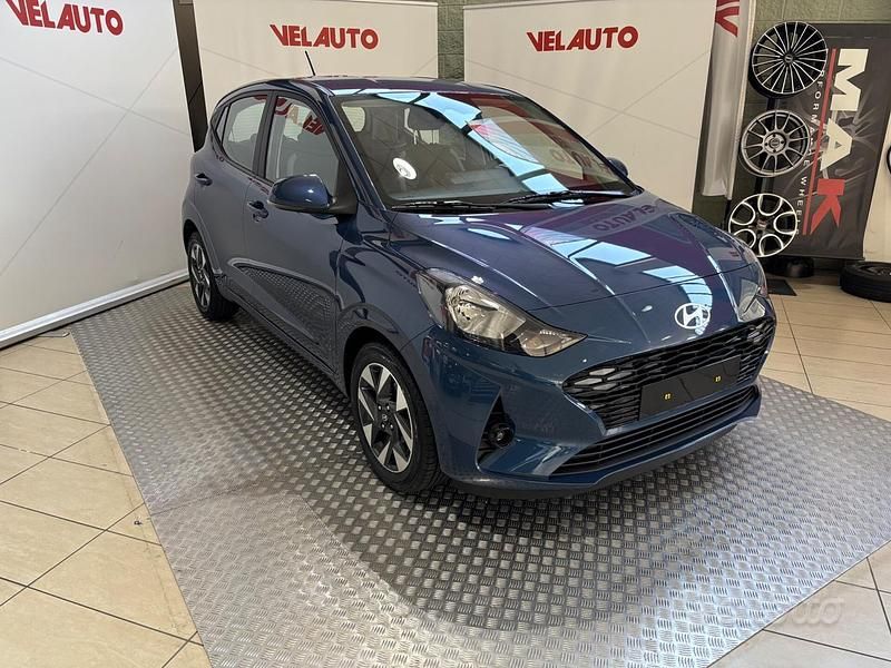 Nuova Hyundai i10 63 CV (46 kW) 2025 Grigio Utilitaria