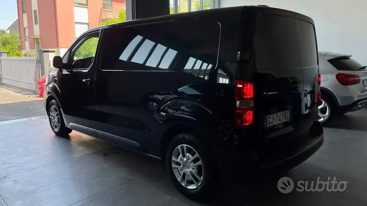 Usata Citroën Jumpy 144 CV (105 kW) 2022 Nero Monovolume
