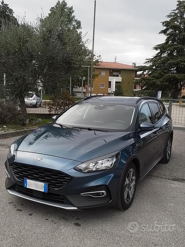 Usata Ford Focus Active 120 CV (88 kW) 2020 Blu Station wagon