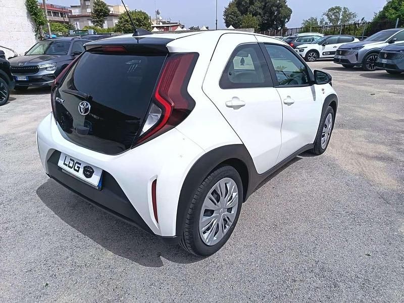 Usata Toyota Aygo X Lounge 72 CV (52 kW) 2024 Other SUV