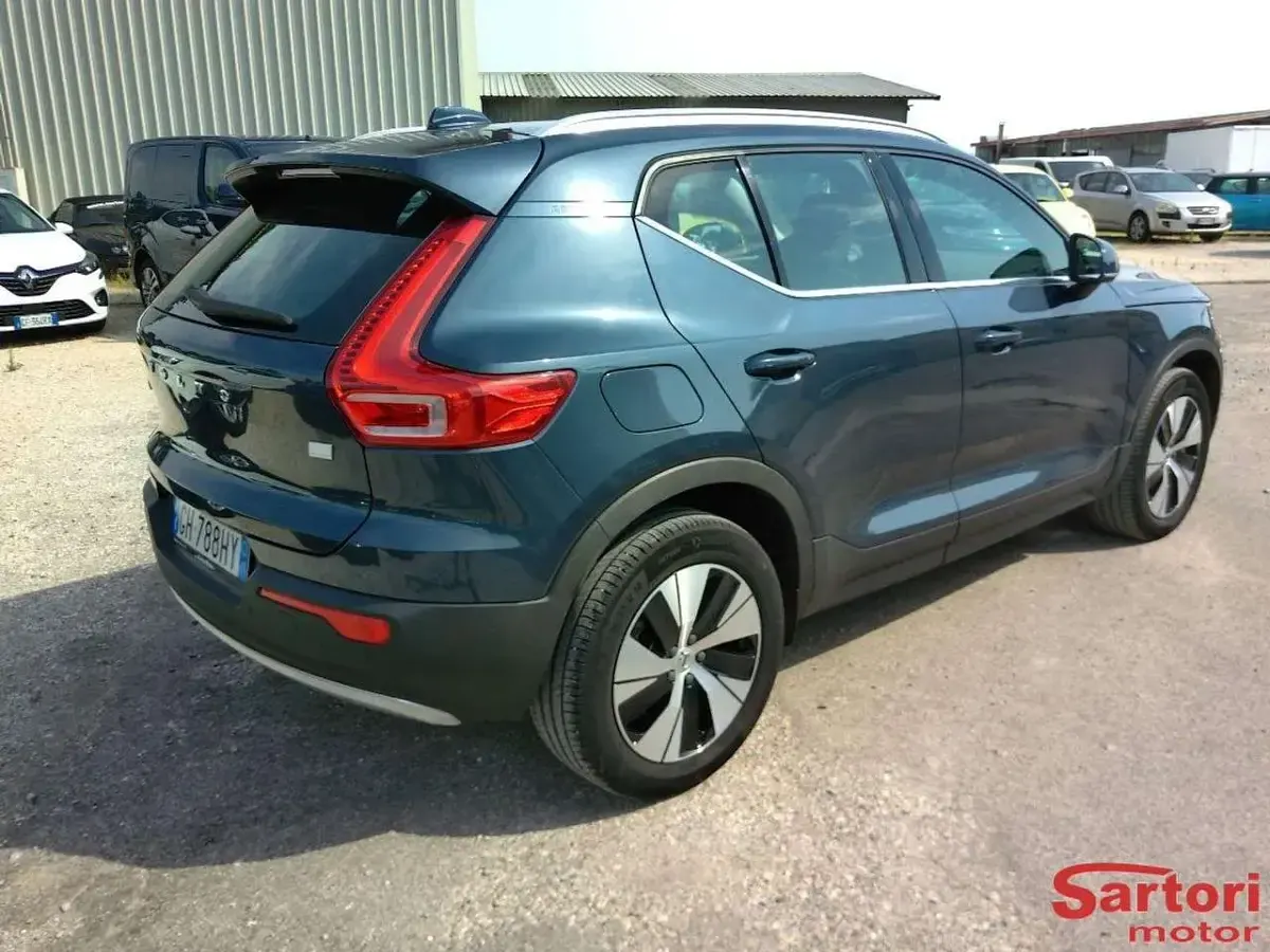 Usata Volvo XC40 129 CV (94 kW) 2021 Blu SUV