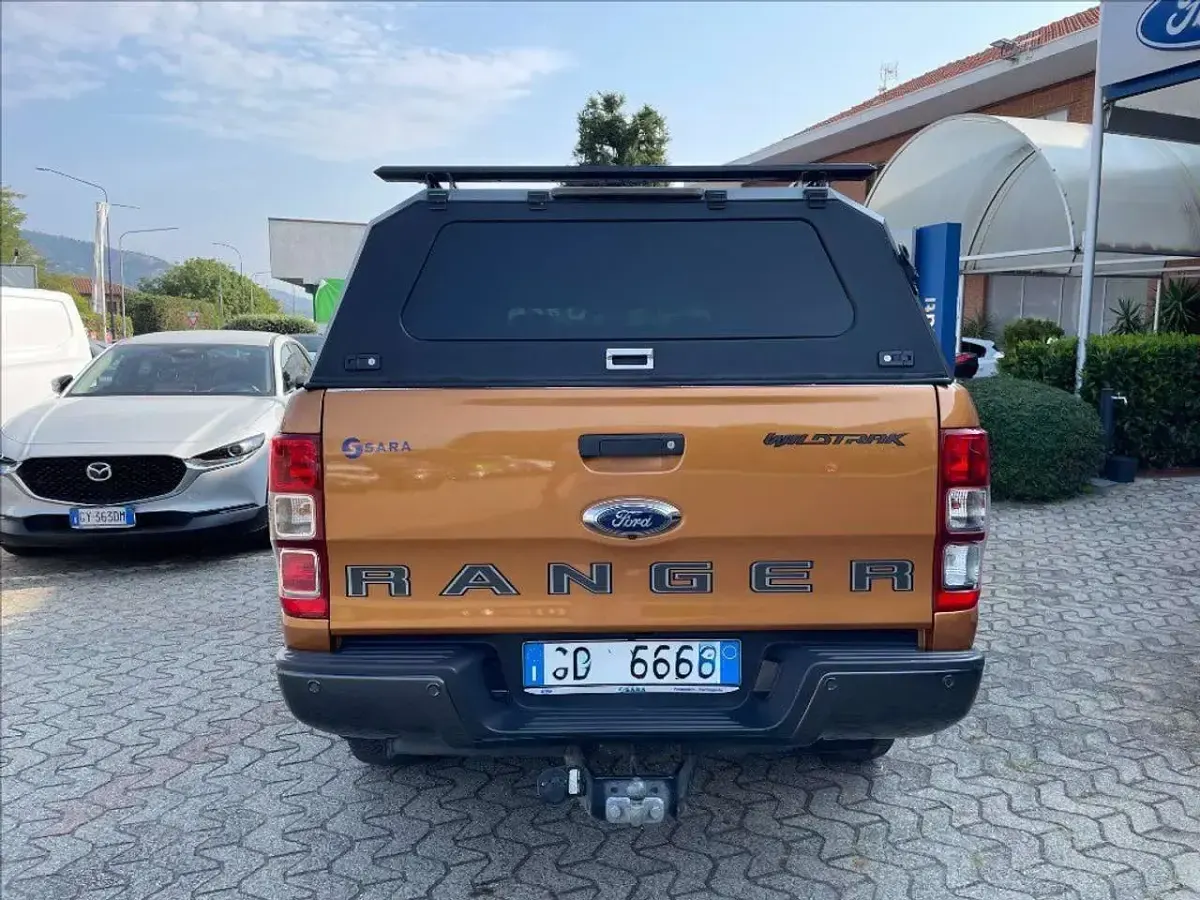 Usata Ford Ranger Wildtrack 170 CV (125 kW) 2020 Arancione metallizzato Pick-up