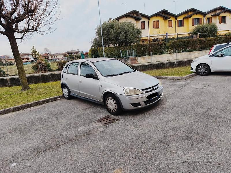 Occasion Opel Corsa Enjoy 69 ch (50 kW) 2005 Gris Citadine