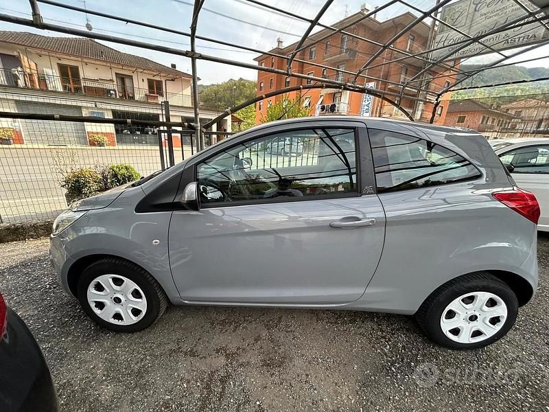 Usata Ford Ka 69 CV (50 kW) 2016 Grigio Utilitaria