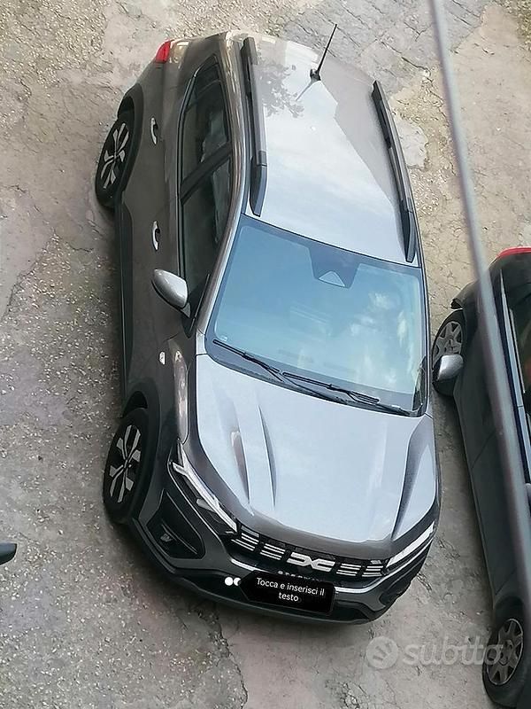 Usata Dacia Sandero Expression 101 CV (74 kW) 2024 Grigio Utilitaria