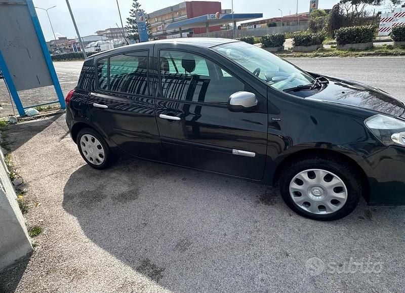 Usata Renault Clio II 2011 Nero Berlina