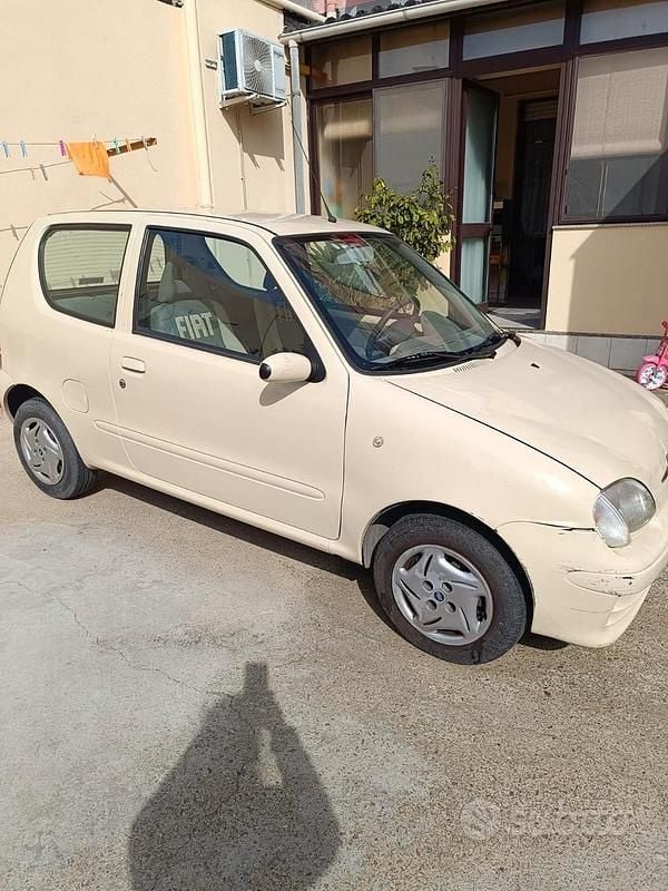 Usata Fiat 600 54 CV (39 kW) 2010 Giallo Utilitaria