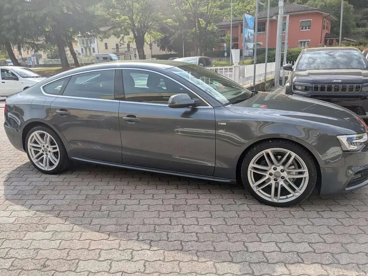 Usata Audi A5 Sportback S-Line 190 CV (139 kW) 2017 Grigio Utilitaria
