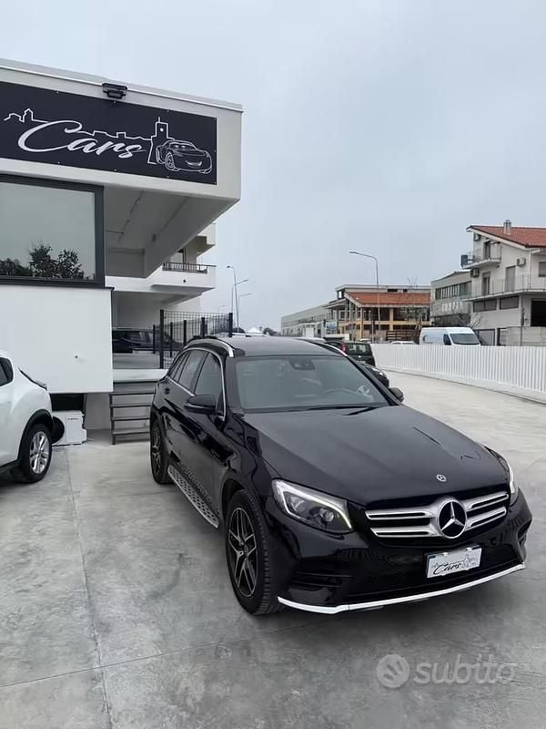 Usata Mercedes GLC250 Exclusive 204 CV (150 kW) 2018 Nero SUV
