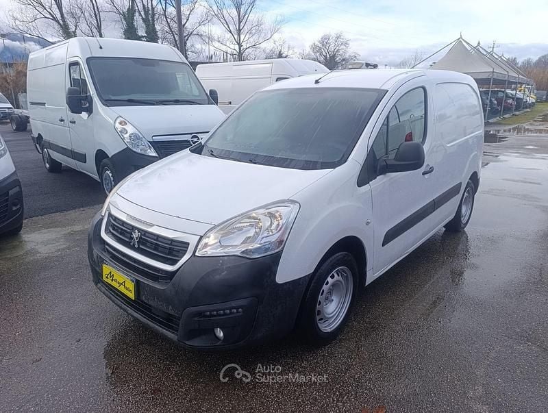 Bianco Usata 2018 Peugeot Partner Premium Monovolume | 6500 € (Buon prezzo) - Immagine 1/4