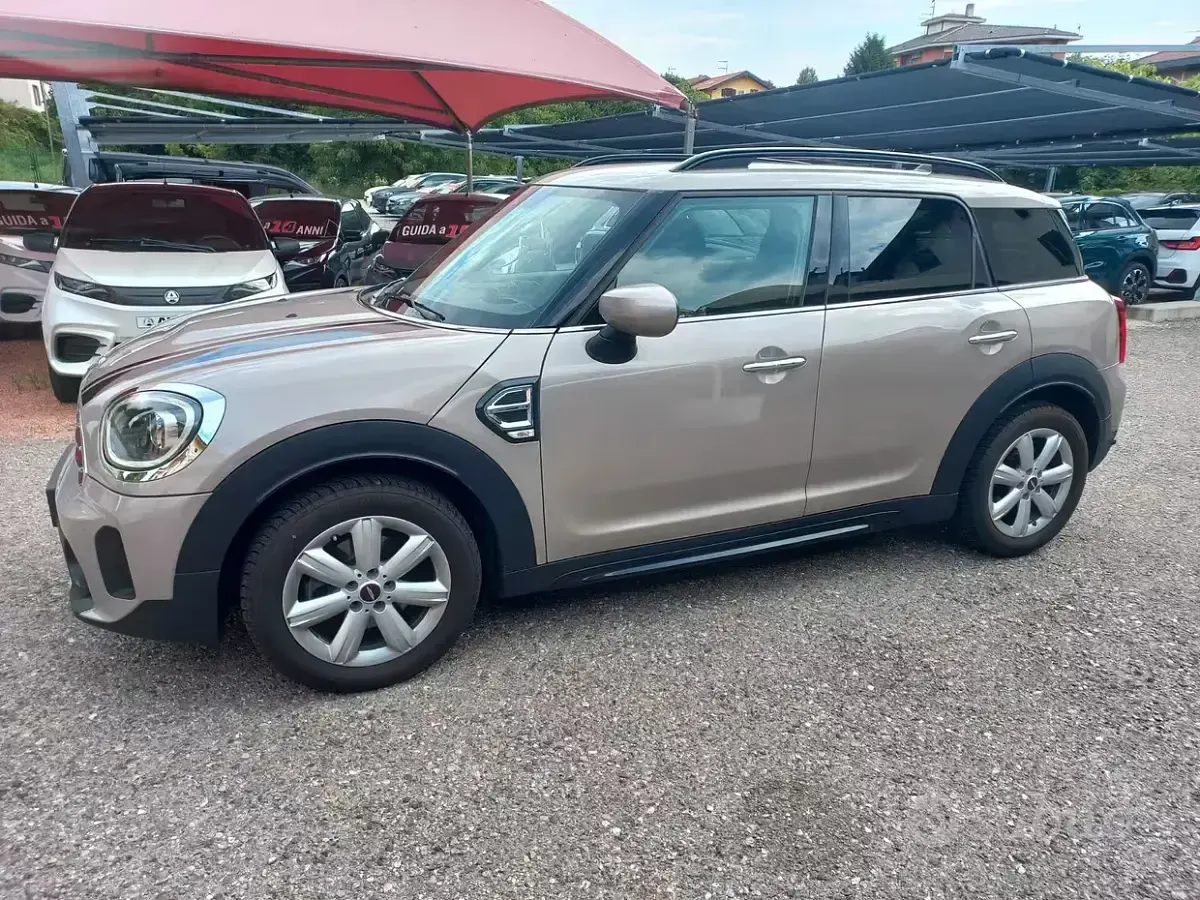 Usata Mini Cooper Countryman Classic 136 CV (100 kW) 2023 Rooftop grey SUV