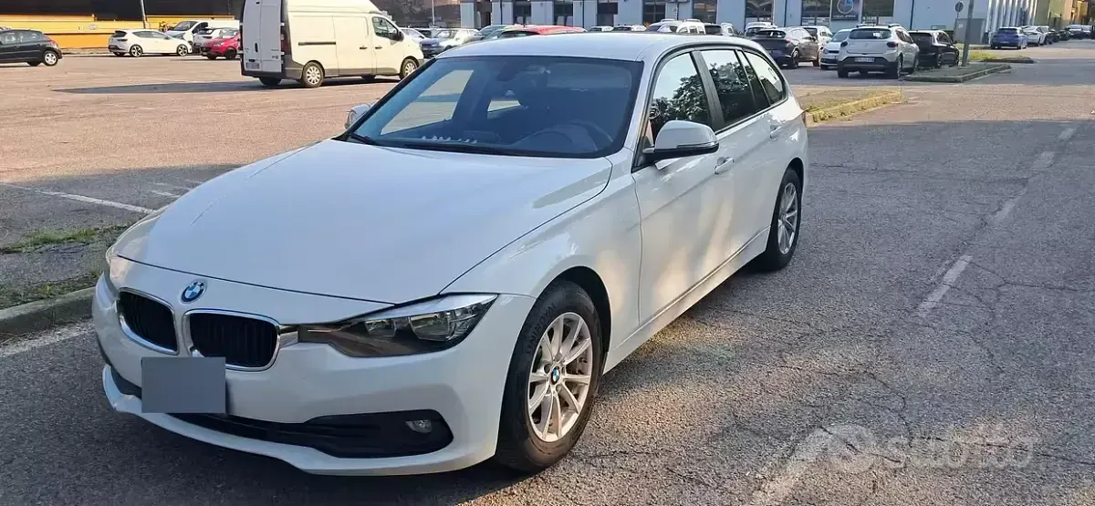 Usata BMW 318 150 CV (110 kW) 2015 Bianco Station wagon