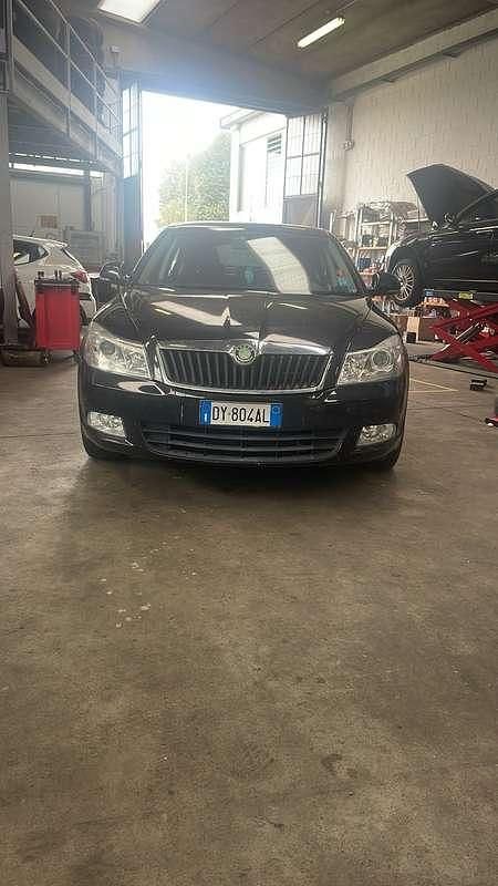 Usata 2009 Skoda Octavia Ambition Tre volumi | 4000 € (Buon prezzo) - Immagine 1/4