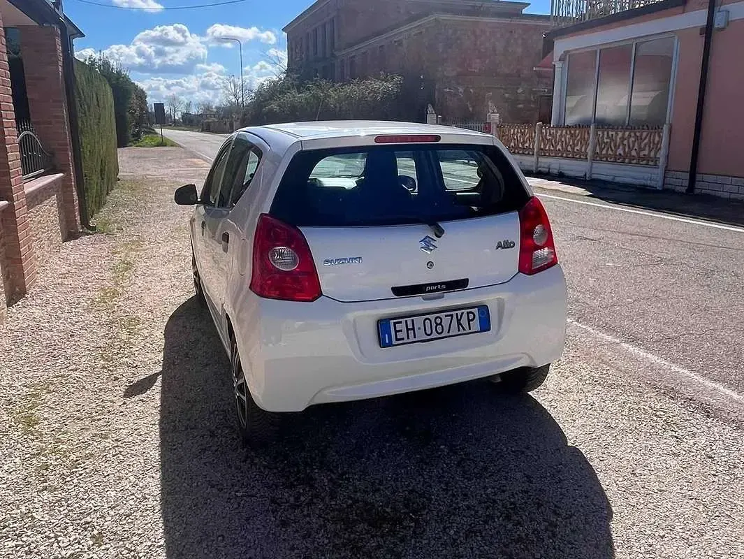 Usata Suzuki Alto GL 68 CV (50 kW) 2011 Bianco Utilitaria