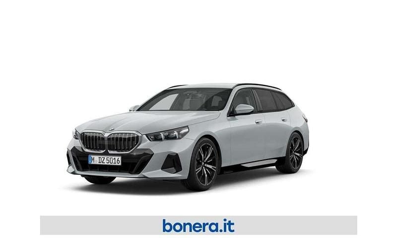 Nuova BMW 520 M Sport 197 CV (144 kW) 2026 Brooklyn grey metallic Station wagon
