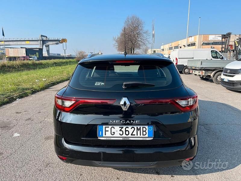 Usata Renault Mégane GrandTour 110 CV (80 kW) 2016 Nero Station wagon