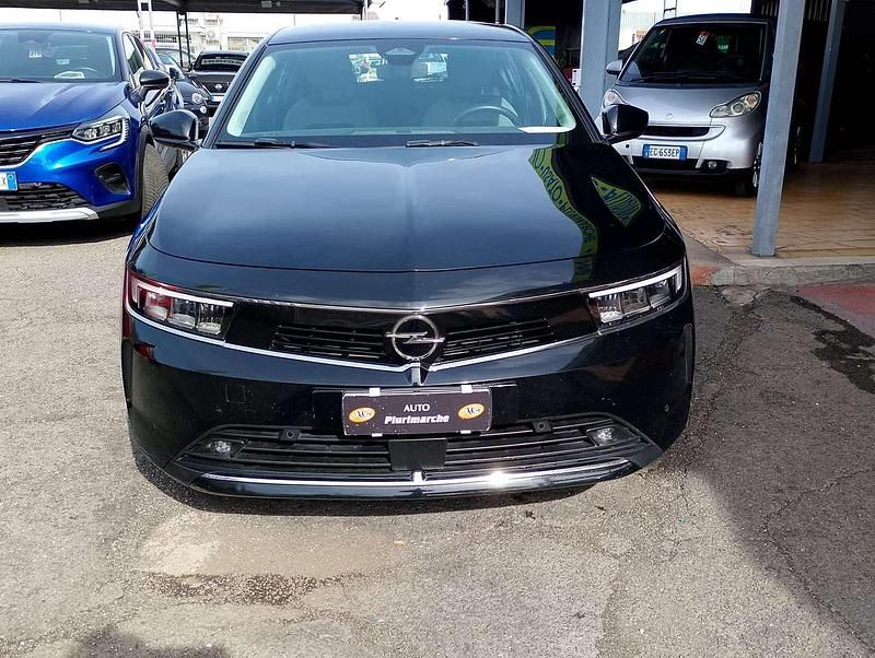 Usata Opel Astra Edition 110 CV (80 kW) 2023 Nero Berlina