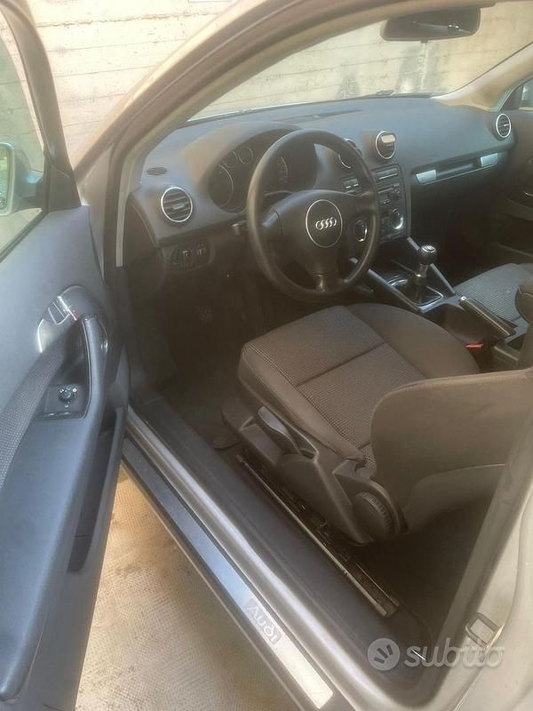 Usata Audi A3 140 CV (102 kW) 2003 Grigio Utilitaria