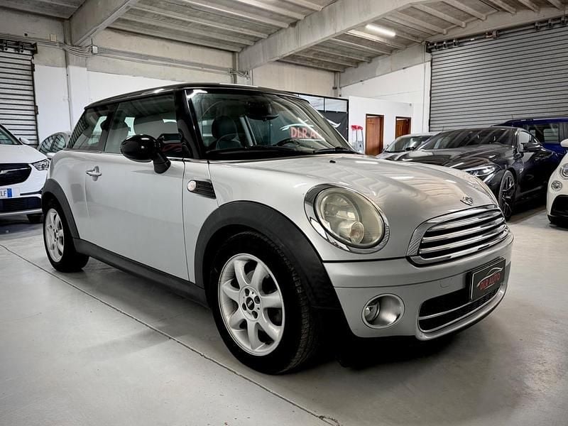 Usata Mini Cooper D 109 CV (80 kW) 2009 Argento Utilitaria