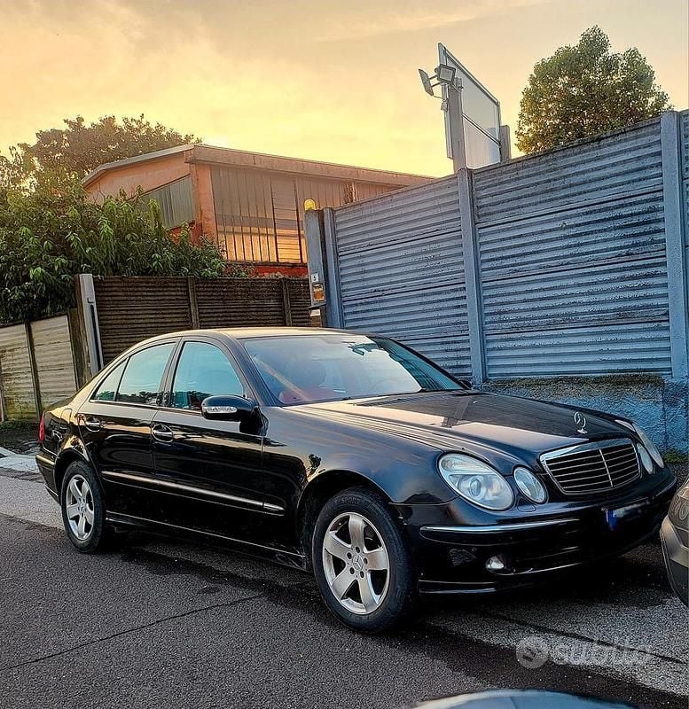 Usata Mercedes E280 231 CV (169 kW) 2006 Berlina