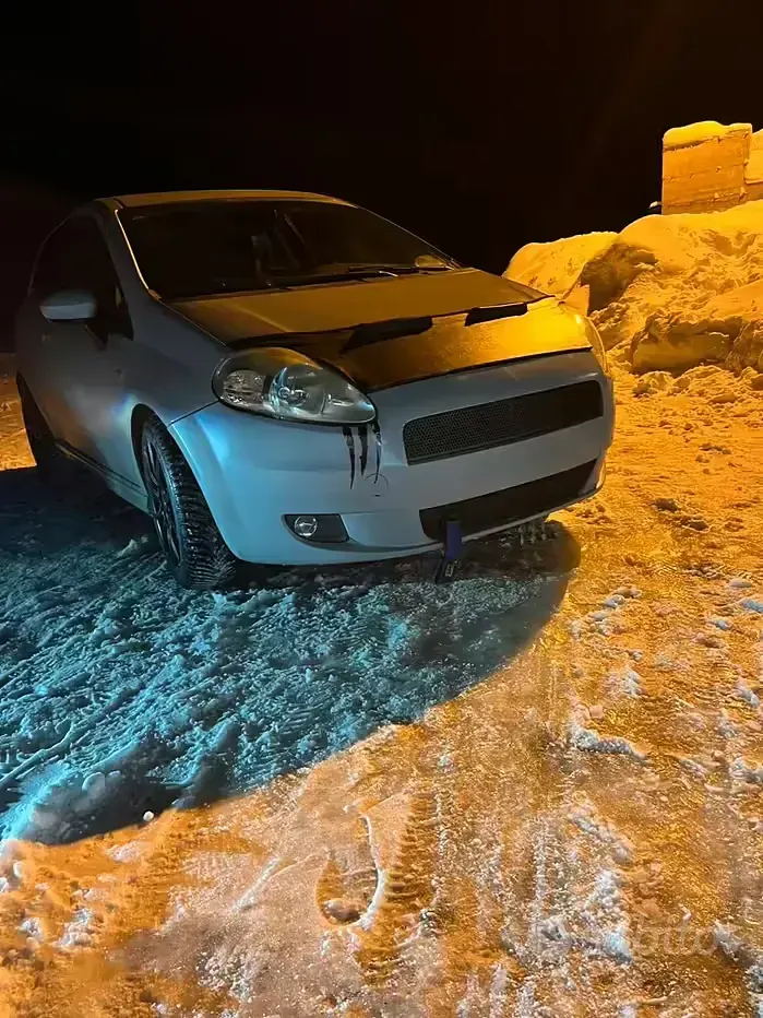 Usata Fiat Grande Punto 90 CV (66 kW) 2006 Utilitaria