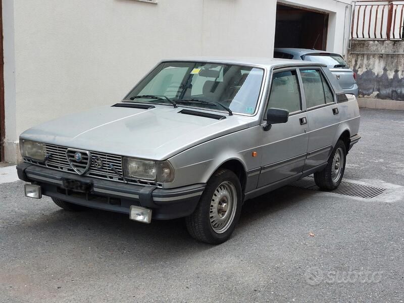 Grigio Usata 1982 Alfa Romeo Giulietta Due volumi | 12.000 € - Immagine 1/4