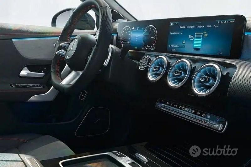 Usata Mercedes CLA200 AMG line 163 CV (119 kW) 2025 Bianco Coupé