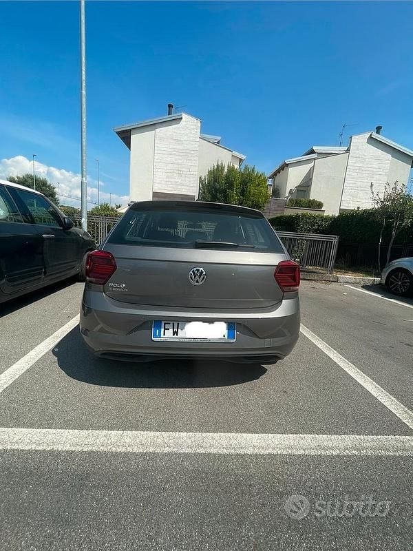 Grigio Usata 2019 VW Polo Due volumi | 11.900 € (Ottimo prezzo) - Immagine 1/4