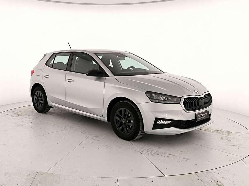 Usata Skoda Fabia 95 CV (69 kW) 2025 Argento brillante metallizzato Berlina