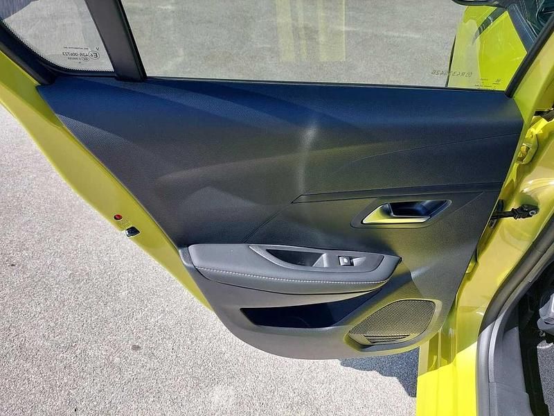 Nuova Peugeot 208 Allure 100 CV (73 kW) 2025 Giallo Utilitaria