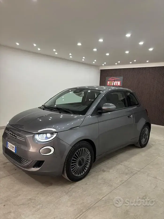 Usata Fiat 500e La Prima 42 kW (58 CV) 2021 Grigio Berlina